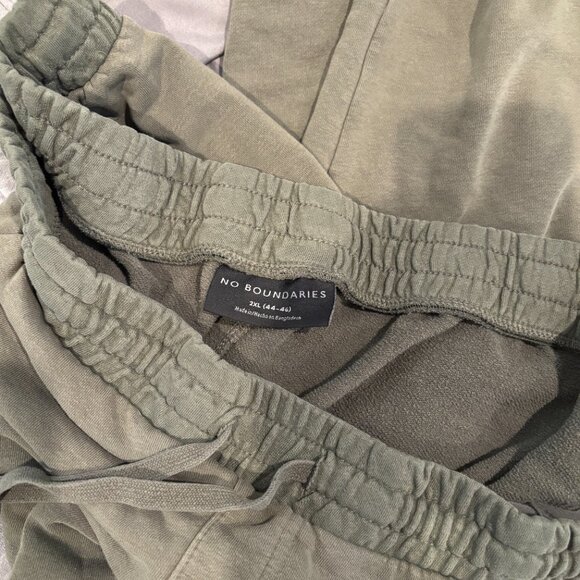 No Boundaries- set of 2 sweatpants - Picture 3 of 3